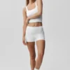 2" Alo Softsculpt Mid-Rise Shorts – Vit