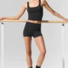 3" Alo Softsculpt High-Waist Precision Short – Svart