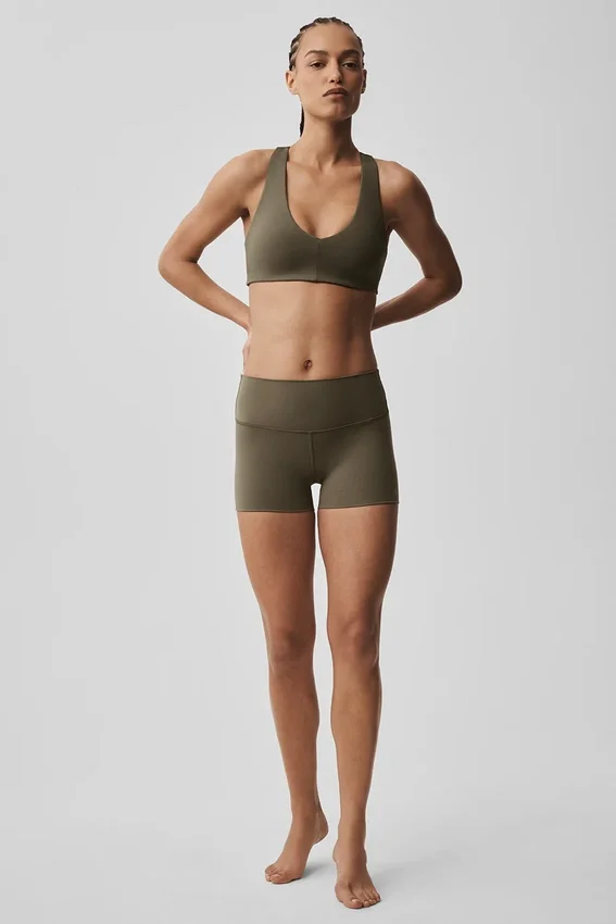 3" Alo Softsculpt High-Waist Precision-shorts – olivträd