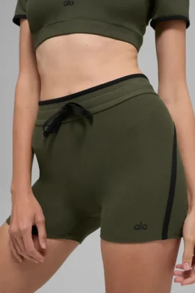4″ High-Waist Airbrush Race Pace Shorts – grön oliv/svart