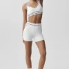 4" High-Waist Airbrush-shorts med hjärtmönster – vit/svart