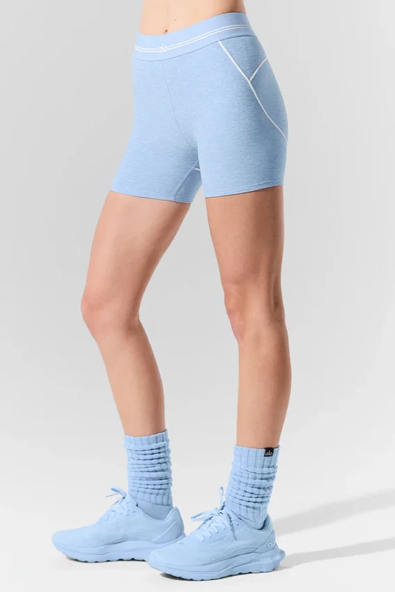 4” High-Waist Alosoft Heart Throb-shorts – Seashell Blue Heather/White
