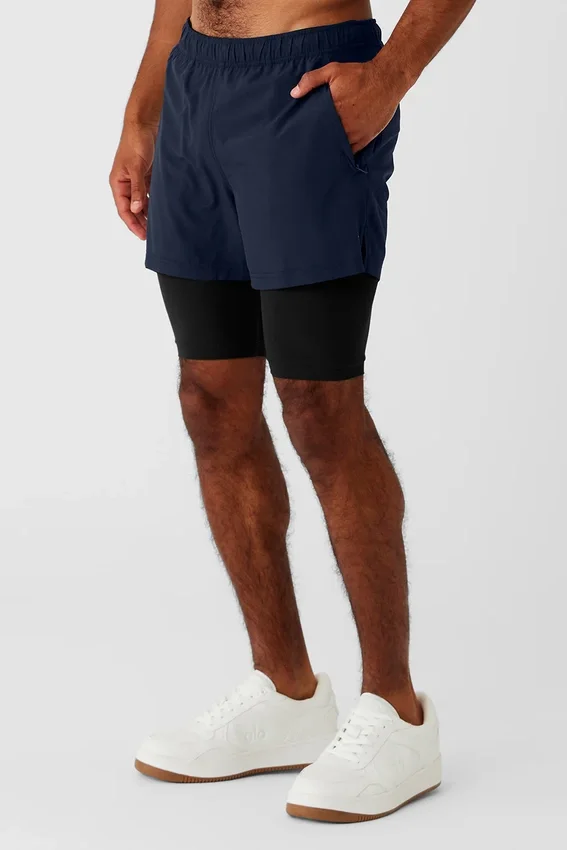 5" Revival 2-i-1-shorts – marinblå/svart