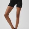 5" sömlösa ribbade Favorit-Shorts – svarta