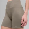 5" sömlösa ribbade Favorite-shorts – ljus kakao
