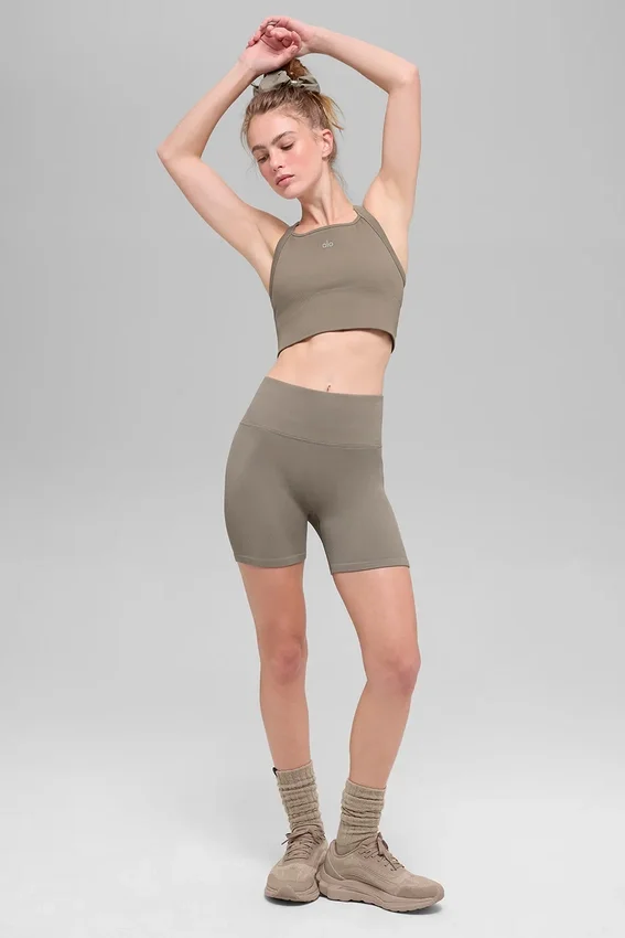 5" sömlösa ribbade Favorite-shorts – ljus kakao