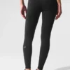 7/8-långa High-Waist Airbrush Legging – svart