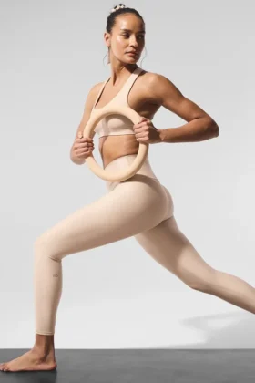 7/8-långa High-Waist Airlift Legging – Macadamia