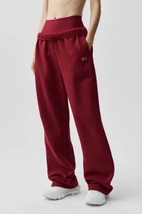 Accolade mjukisbyxor med raka ben – Summer Romance Red