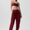 Accolade mjukisbyxor med raka ben – Summer Romance Red