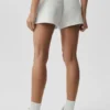Accolade Shorts – White Heather