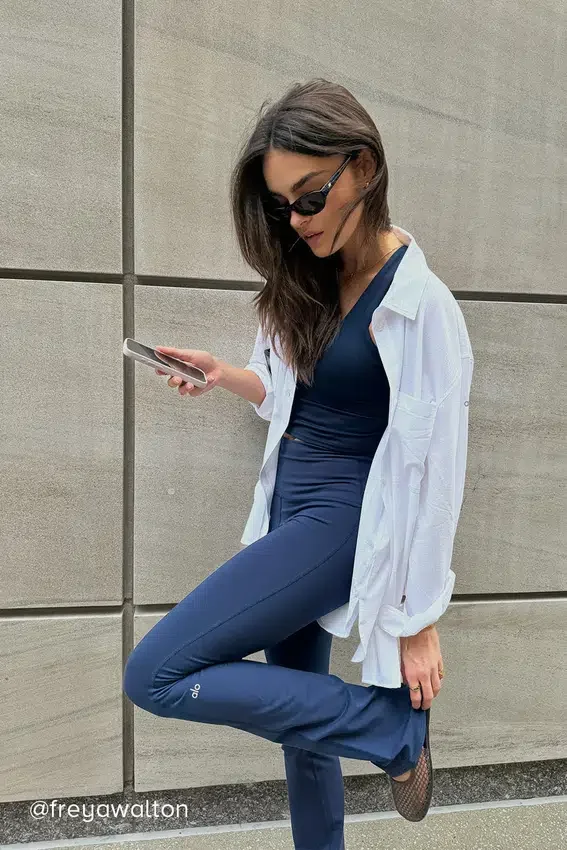 Airbrush High-Waist 7/8 Bootcut Leggings – Navy