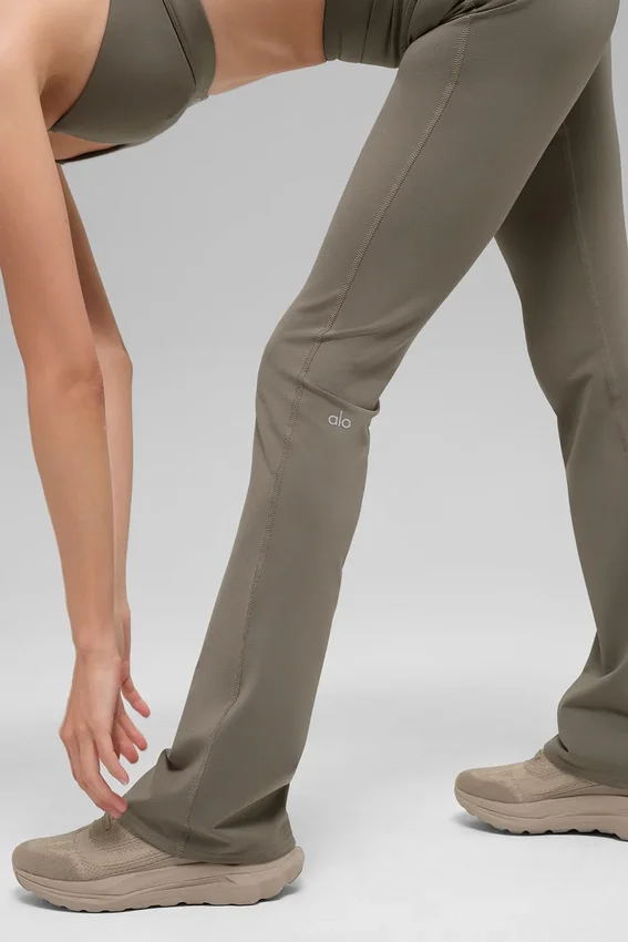 Airbrush High-Waist Bootcut Leggings – ljus kakao