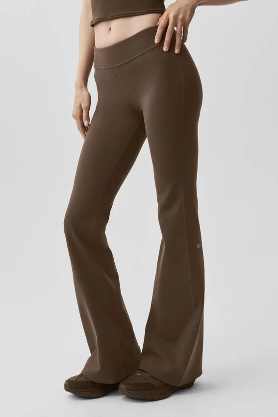 Airbrush Legging med låg midja och bootcut-ben – Espresso