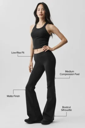Airbrush Low-Rise Bootcut Legging – Svart