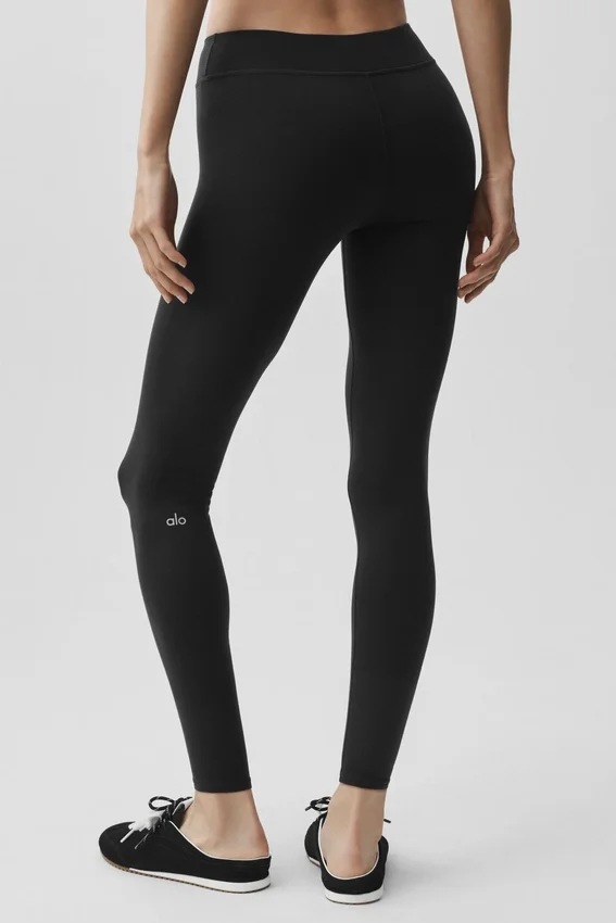 Airbrush Mid-Rise 7/8-Leggings – Svart