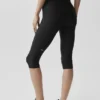 Airlift High-Waist Sleek Capri – svart