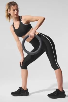 Airlift High-Waist Super Sleek Contrast Capri – Svart/Vit