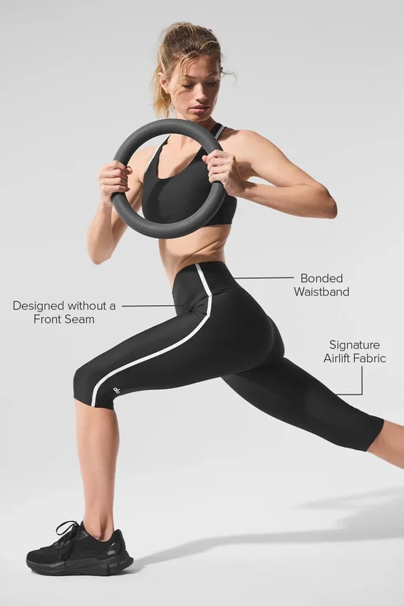 Airlift High-Waist Super Sleek Contrast Capri – Svart/Vit