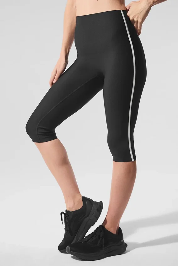 Airlift High-Waist Super Sleek Contrast Capri – Svart/Vit