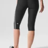 Airlift High-Waist Super Sleek Contrast Capri – Svart/Vit