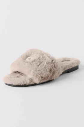 Alo Classico sandal i fuskpäls – Oat