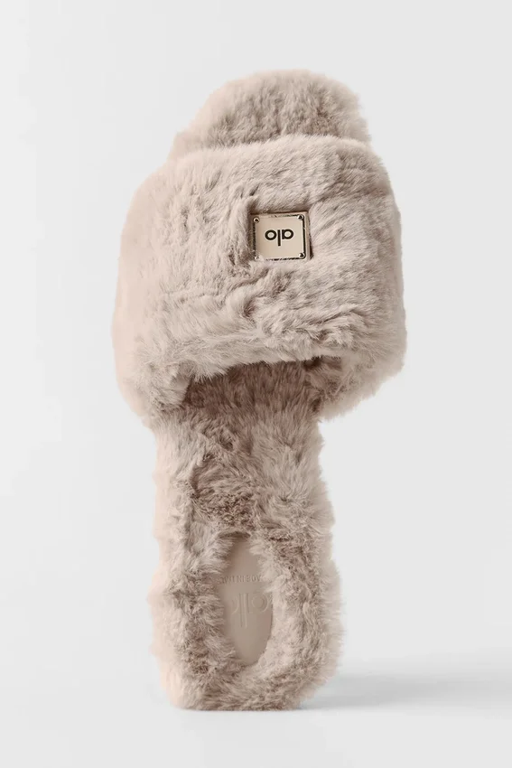 Alo Classico sandal i fuskpäls – Oat
