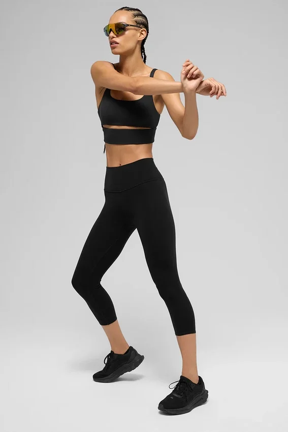 Alo High-Waist Airbrush Capri | DammLeggings