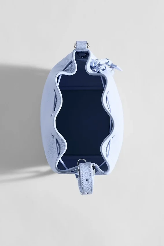 Alo Mini Balance – ljus provenceblått läder