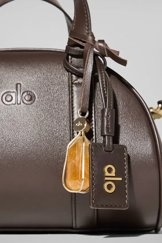 Alo Mini Odyssey – espressofärgat läder