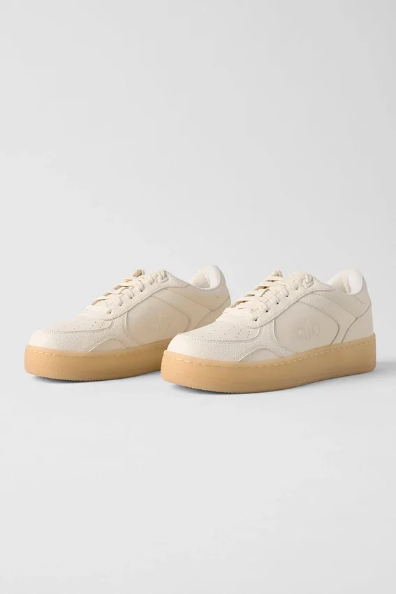 Alo Recovery Mode Sneakers – Clay