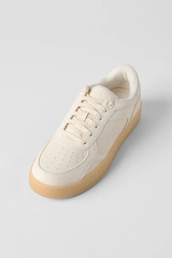 Alo Recovery Mode Sneakers – Clay