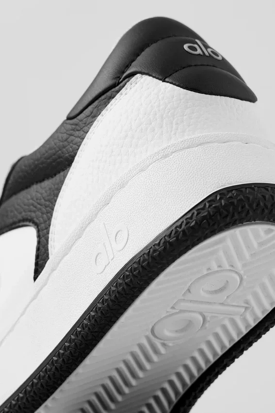 Alo Recovery Mode Sneakers – Svart/Vit