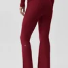 Alo Softsculpt 7/8-leggings med uppvikbar bena och utsvängd passform – Summer Romance Red