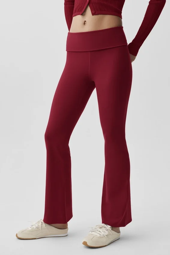 Alo Softsculpt 7/8-leggings med uppvikbar bena och utsvängd passform – Summer Romance Red