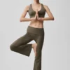 Alo Softsculpt 7/8-långa leggings med uppvikta ben och utsvängd passform – Olive Tree