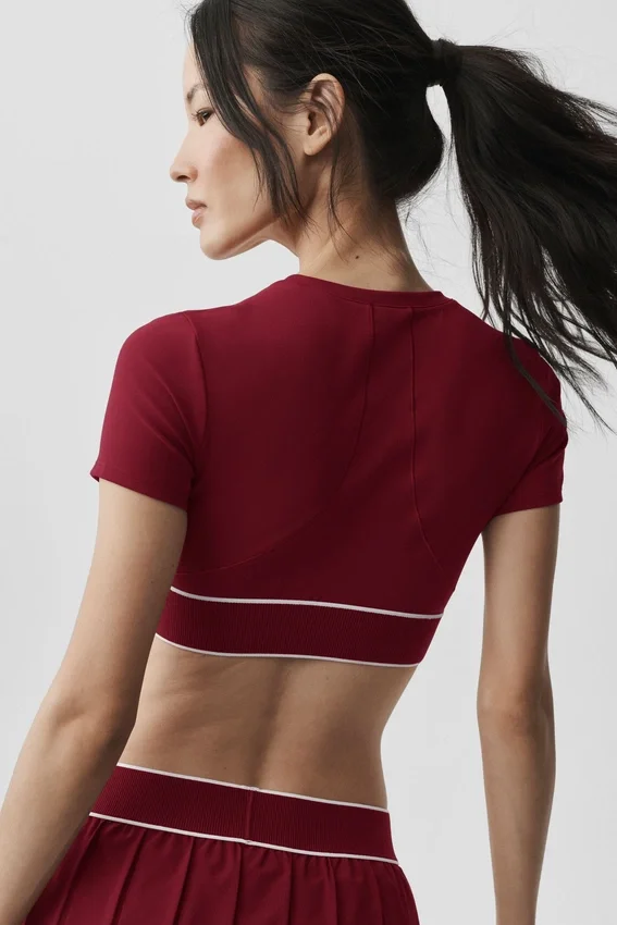 Alo Softsculpt Amp It up kortärmad BH – Summer Romance Red
