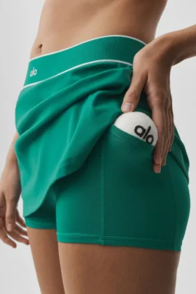 Alo Softsculpt Amp It up tenniskjol – Emerald Isle