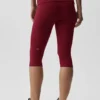 Alo Softsculpt Capri-byxor med låg midja och vikbar linning – Summer Romance Red