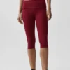 Alo Softsculpt Capri-byxor med låg midja och vikbar linning – Summer Romance Red