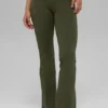 Alo Softsculpt High-Waist 7/8 Bootcut Leggings – olivgrön