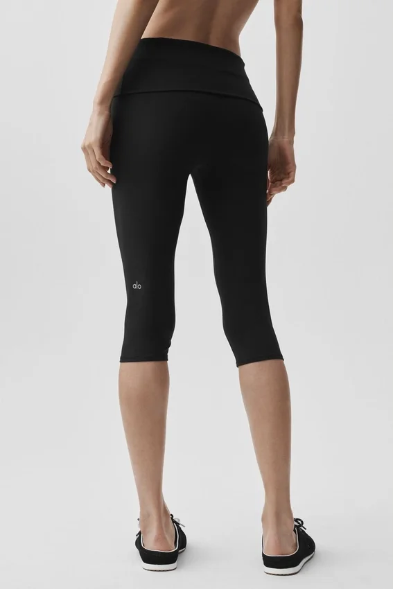 Alo Softsculpt Low-Rise Foldover Capri – Svart