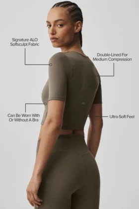 Alo Softsculpt Precision halvärmad T-shirt – Olive Tree