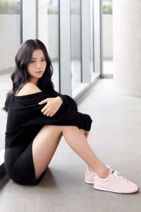 Alo Sunset Sneakers + Jisoo – Bloom Pink