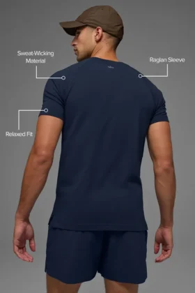 Alo Vapor T-shirt med rund hals och kortärmad design – Navy