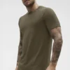 Alo Vapor T-shirt med rund hals och kortärmad design – Olive Tree
