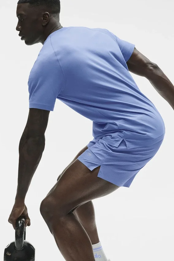 Alo Vapor T-shirt med rund hals och kortärmad design – Provence Blue