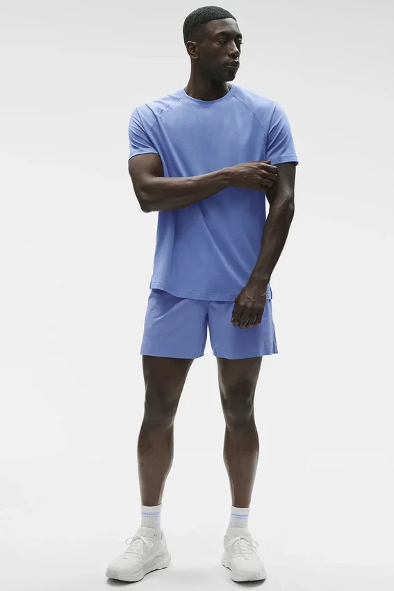 Alo Vapor T-shirt med rund hals och kortärmad design – Provence Blue