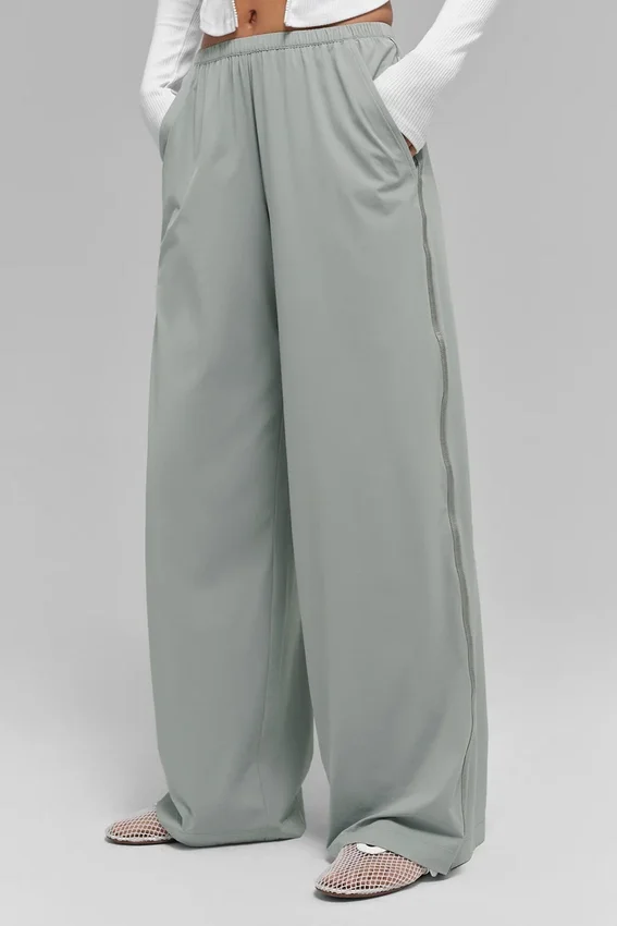 Breezy byxor med vida ben (långa) – Lunar Grey