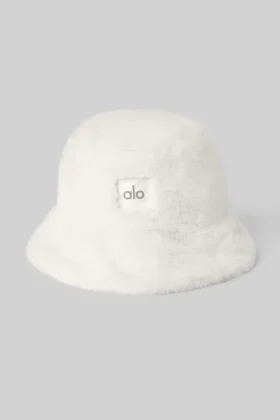 Buckethat i fuskpäls – Ivory